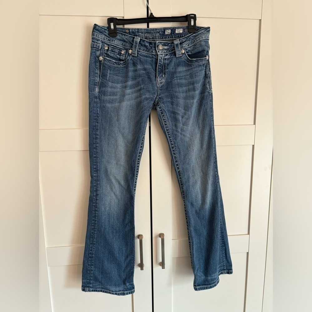 Women's Miss Me Jeans Size 31 Bootcut Jeans JE5321BR Rhinestones